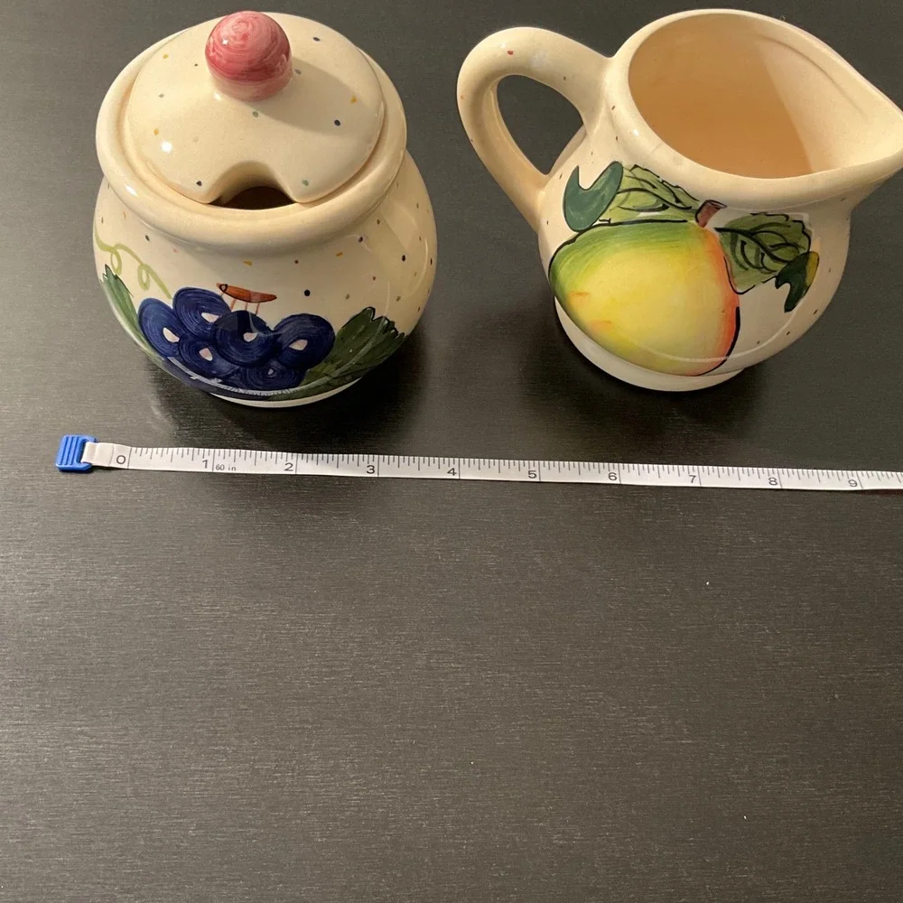 Young's 1996 Creamer & Sugar Bowl Set‎ with Lid Fruit Design Vintage